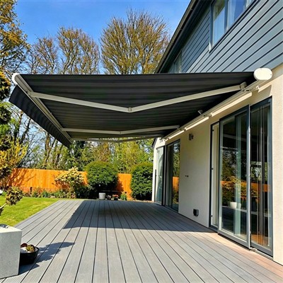 折りたたみアームオーニング