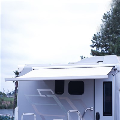 サイドマウント RV オーニング シリーズ